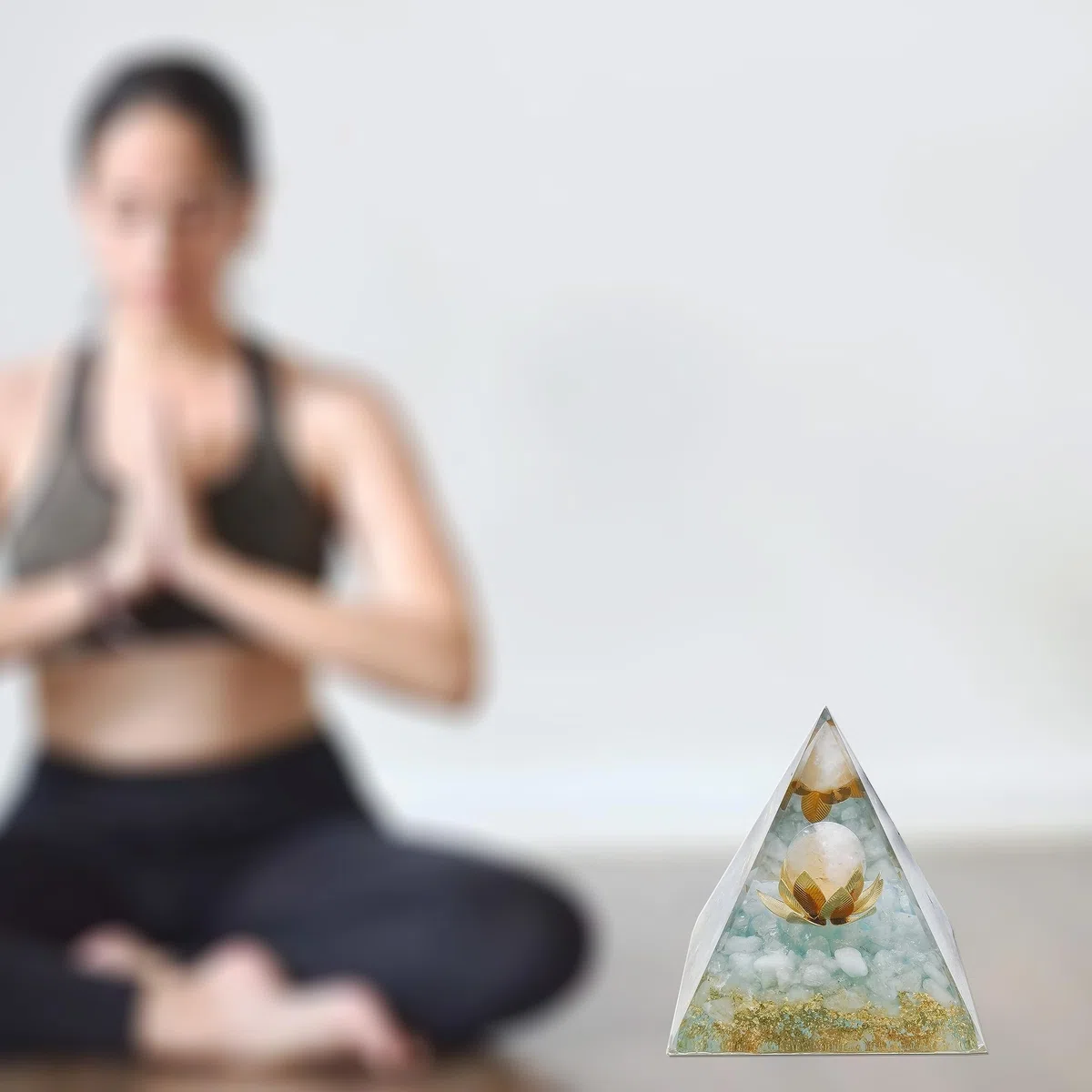 Piedra lunar de cristal de orgón pirámide de cristal de ógano, torre de energía de loto natural, cristal blanco, reiki, chakras, piedra triturada, flor de la vida, orgonita, curación, chakras